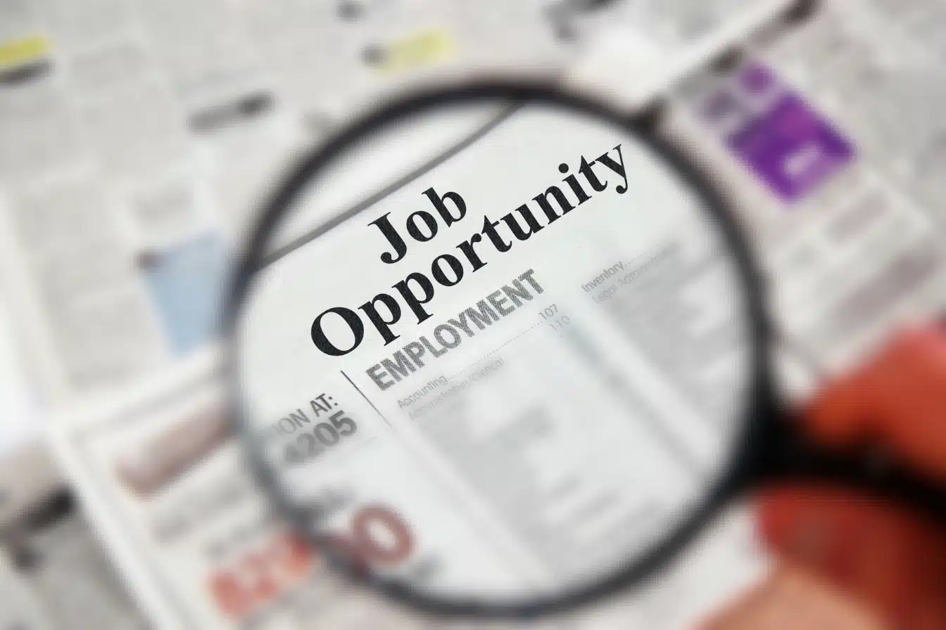 je cherche un travail urgent 1